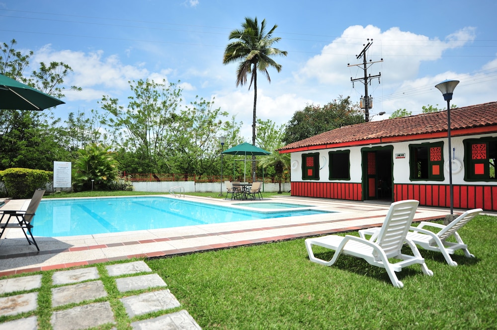 La Floresta Hotel Campestre 44/55