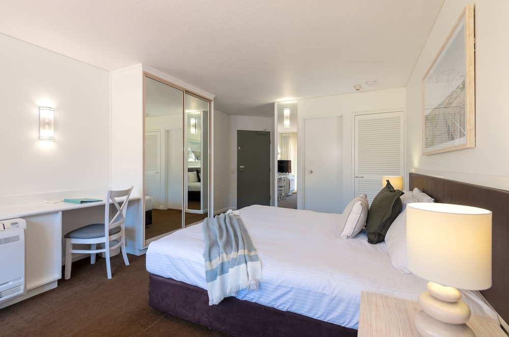 Novotel Pacific Bay 15/79