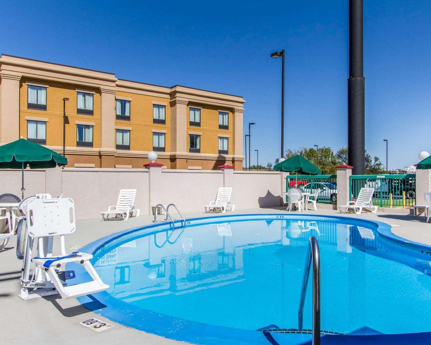 Quality Inn Fort Campbell 19/28
