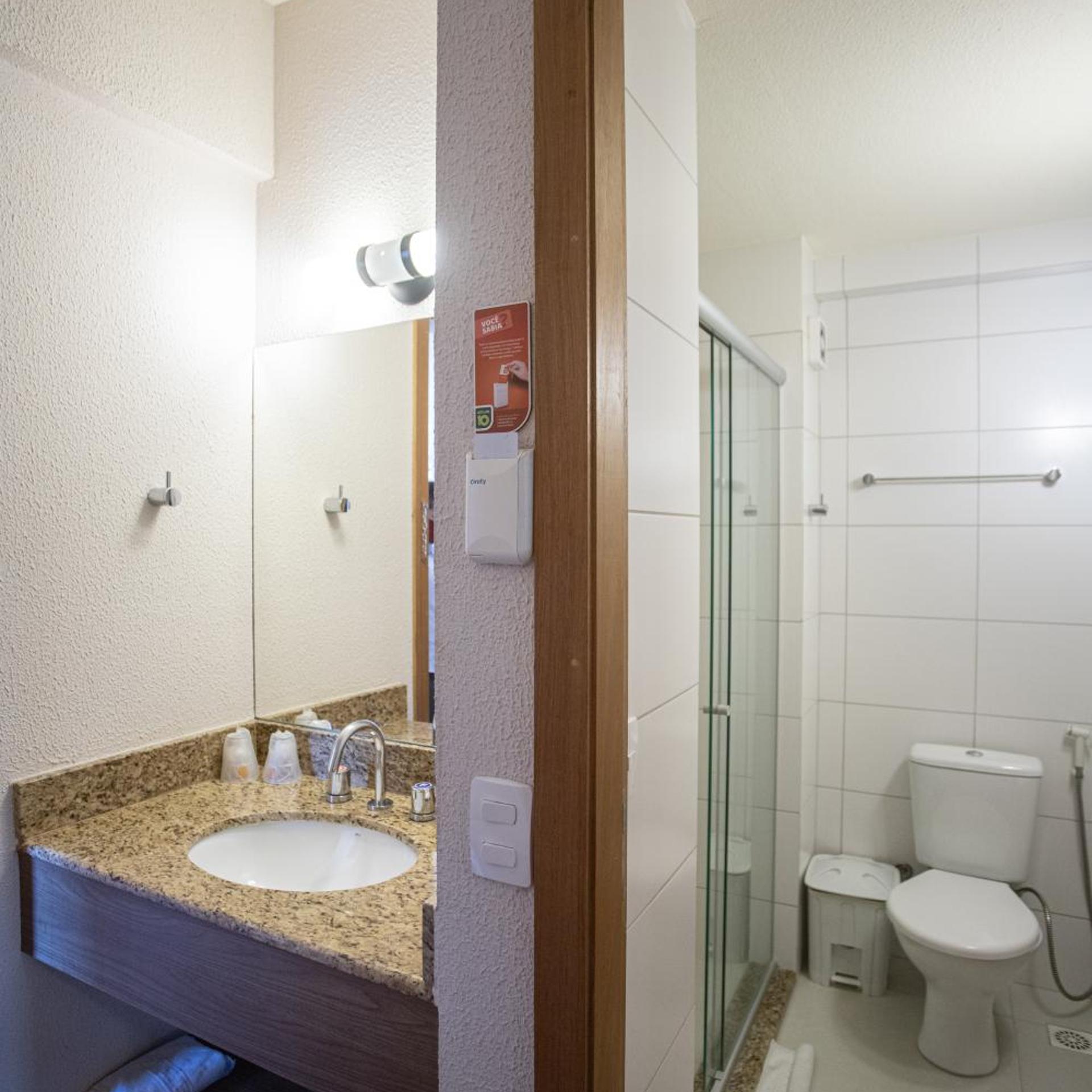 HOTEL 10 PALMAS 50/53
