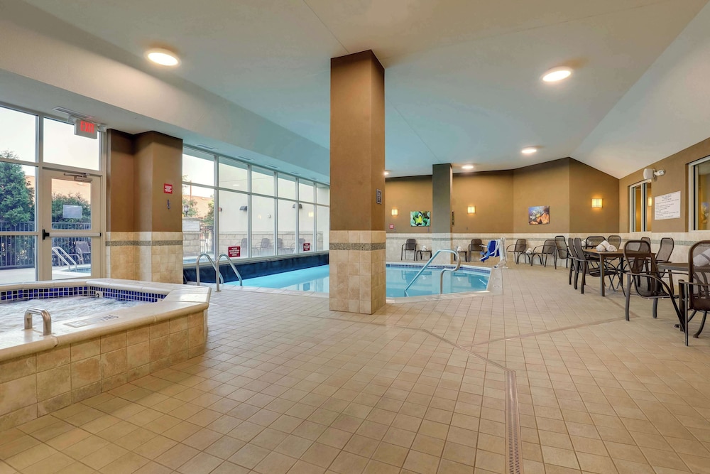 Drury Inn And Suites Grand Rapids 49/77