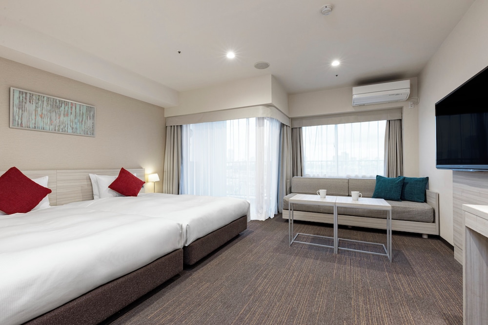 DELUXE, SINGLE, TWIN BEDS