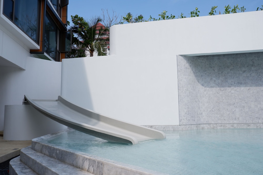 VERSO Hua Hin - a Veranda Collection 45/50