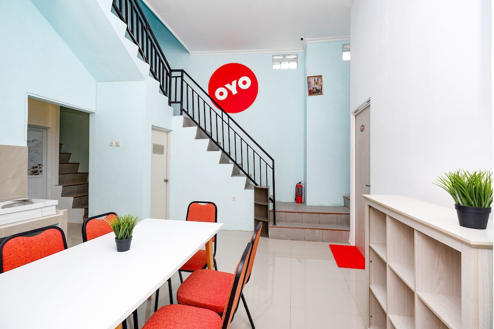 OYO 2782 Puspa Residence 38/48