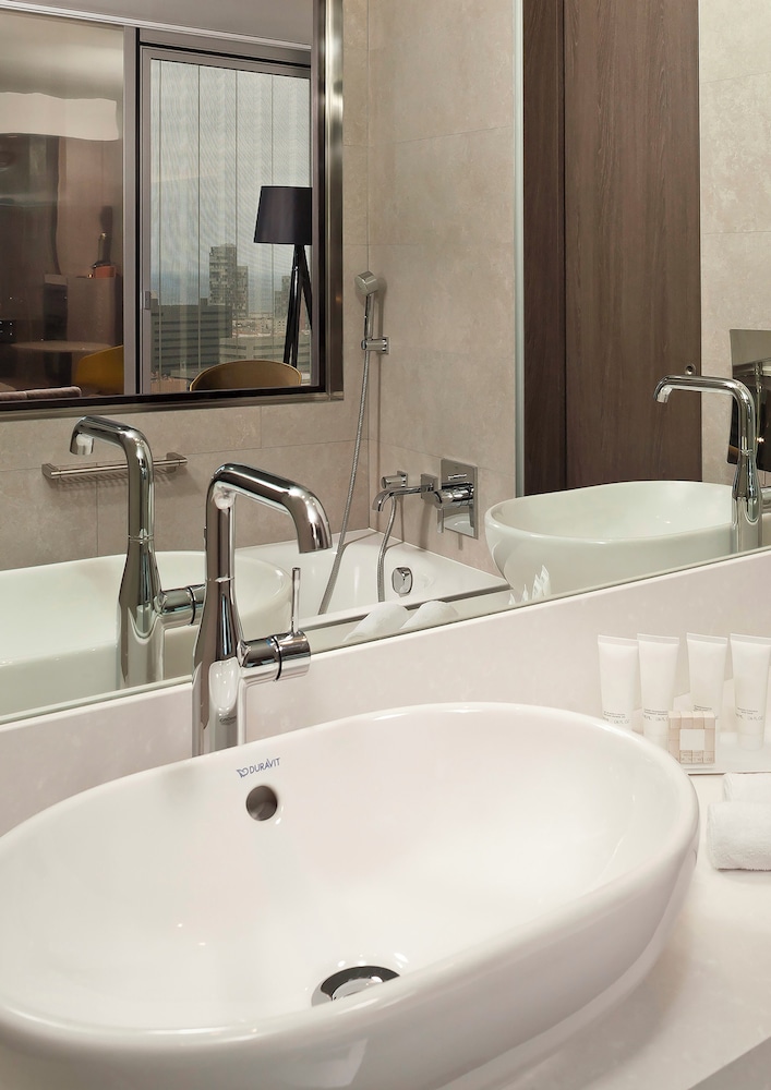 The Level, Family Suite, Twin Beds, City View, Sofa