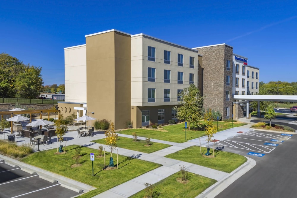 Fairfield Inn Suites By Marriott Leavenworth 4/44