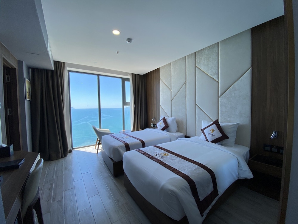 Senia Hotel 13/50