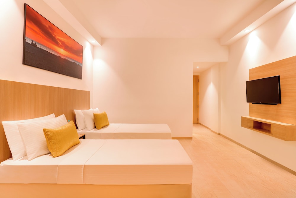 DELUXE, TWIN BEDS