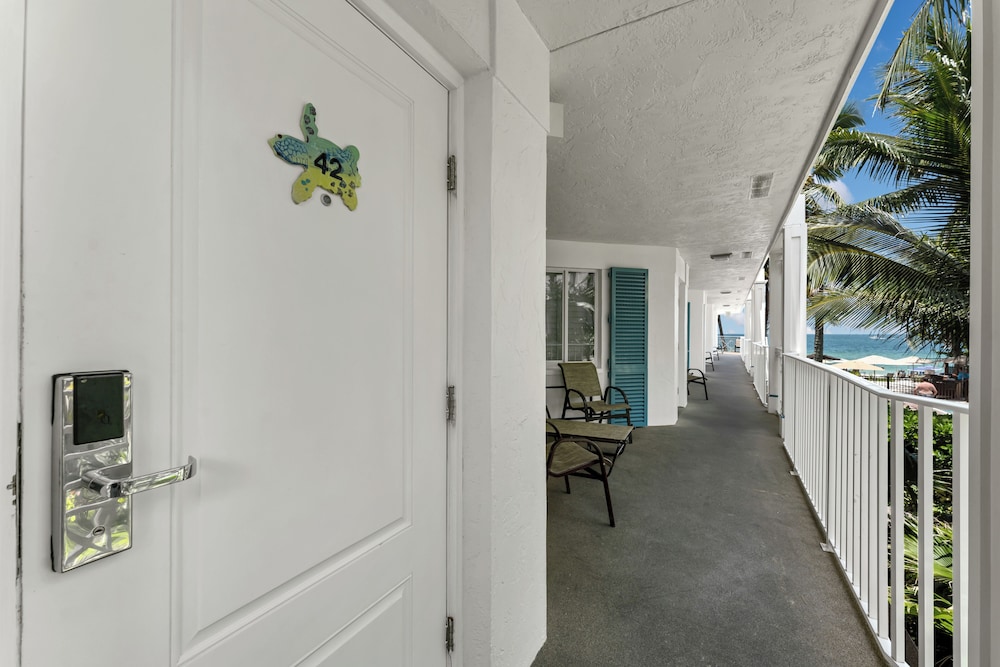 Vanderbilt Beach Resort 10/65