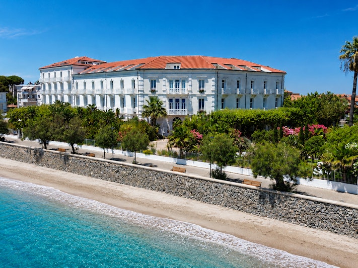 GRAND HOTEL DES SABLETTES PLAGE, CURIO COLLECTION BY HILTON 44/45