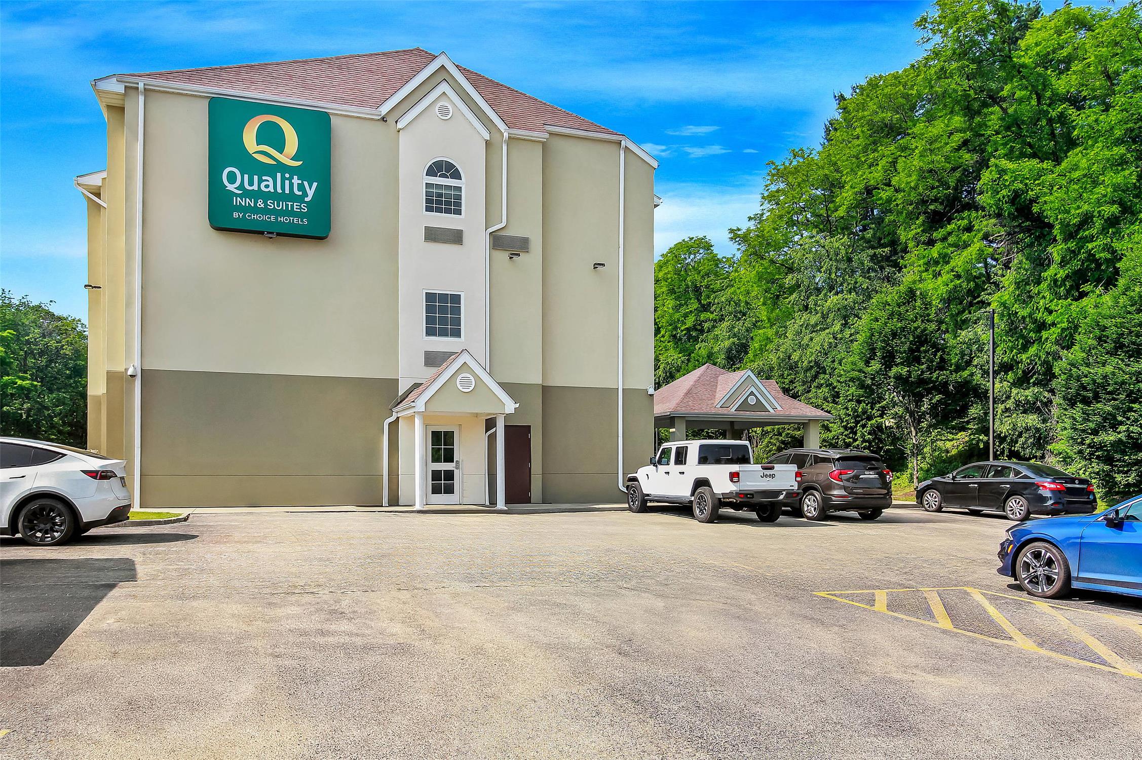 Quality Inn & Suites Washington PA 28/32