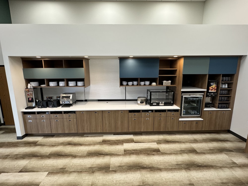 Park Inn by Radisson Maryville 40/50