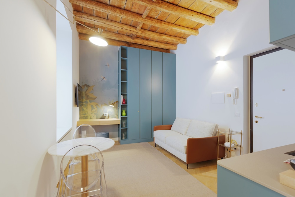 Brera Apartments In Garibaldi 33/50