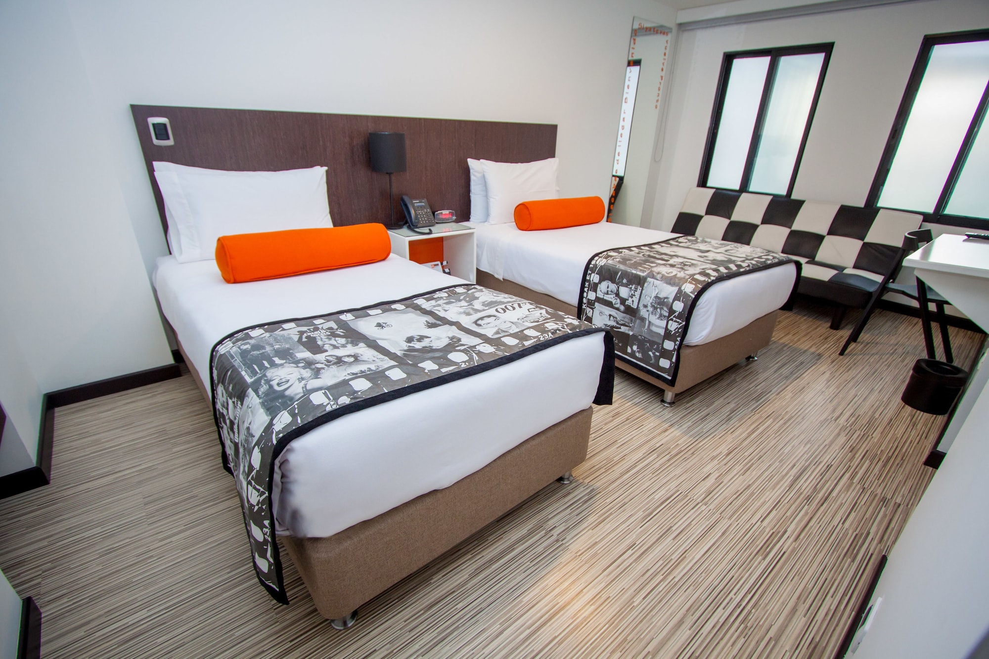 STANDARD, TWIN BEDS