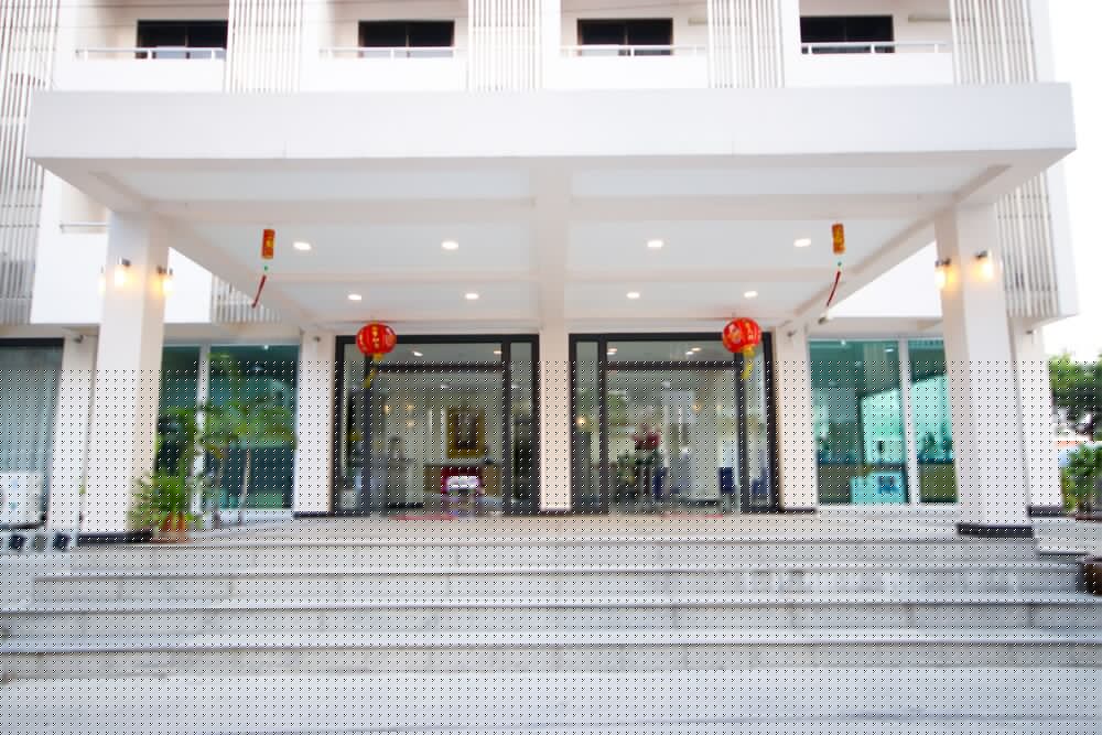 Lobby at White House Bizotel, BANGKOK