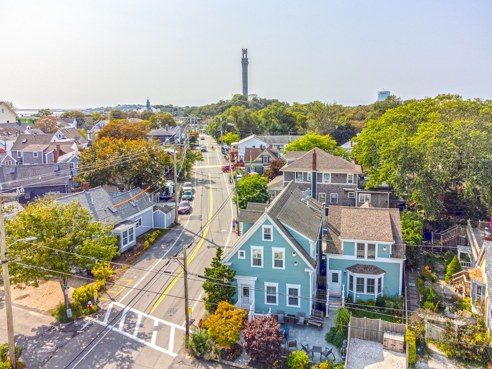 Admirals Landing Bed & Breakfast 59/69