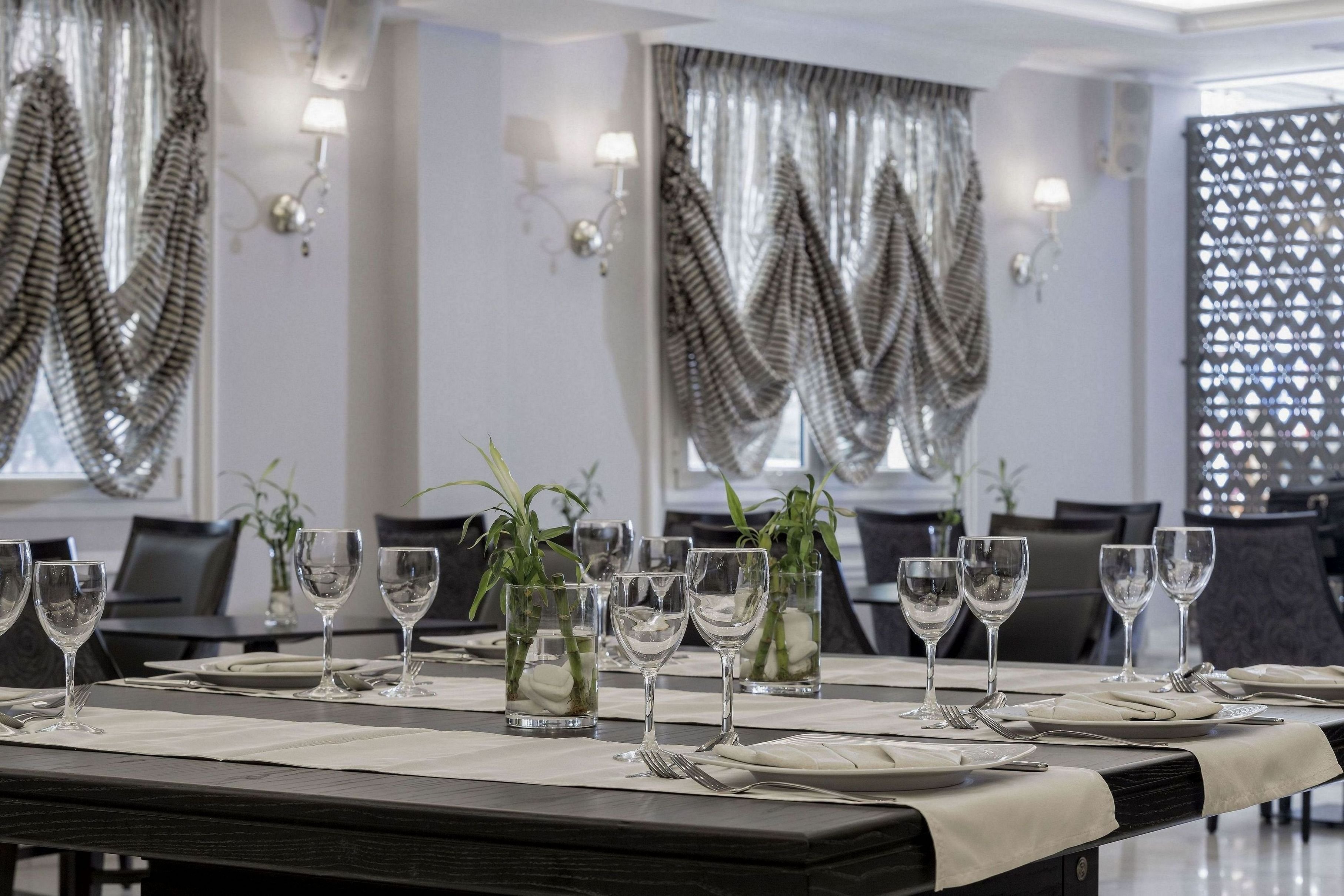 Ava Hotel Suites 34/39