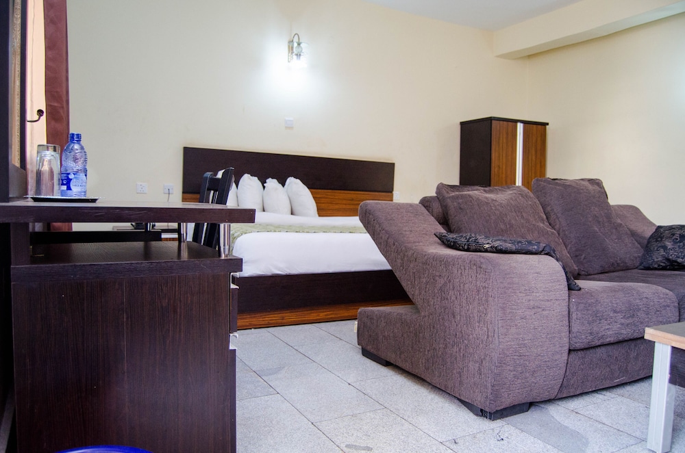 Residency Hotel Area 11 15/46
