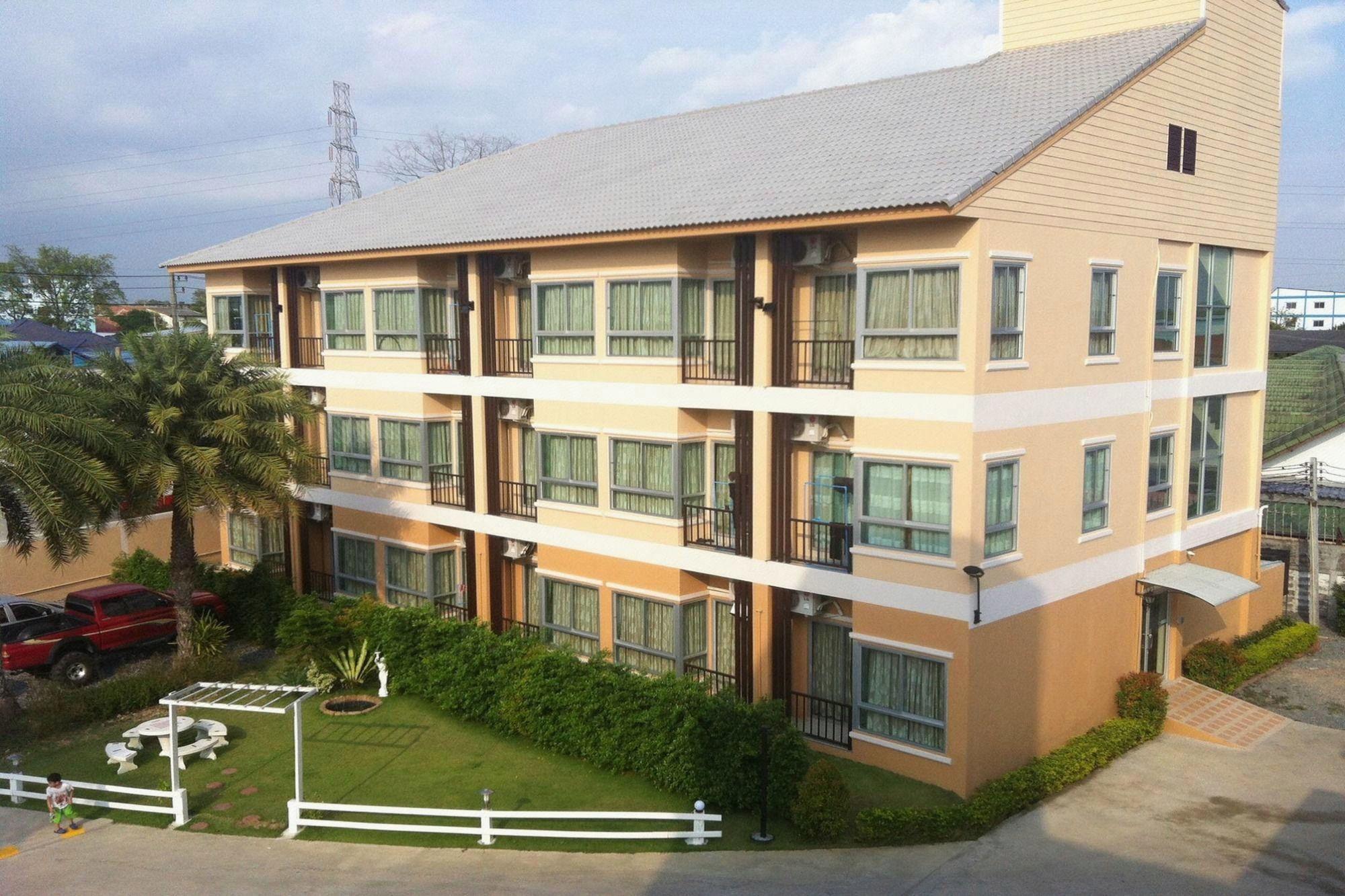 U-Dee Hotel 6/51