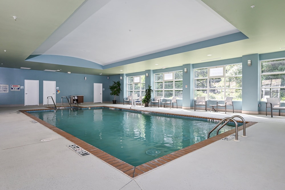 Holiday Inn Express Suites Charlotte Southeast Matthews 4/48
