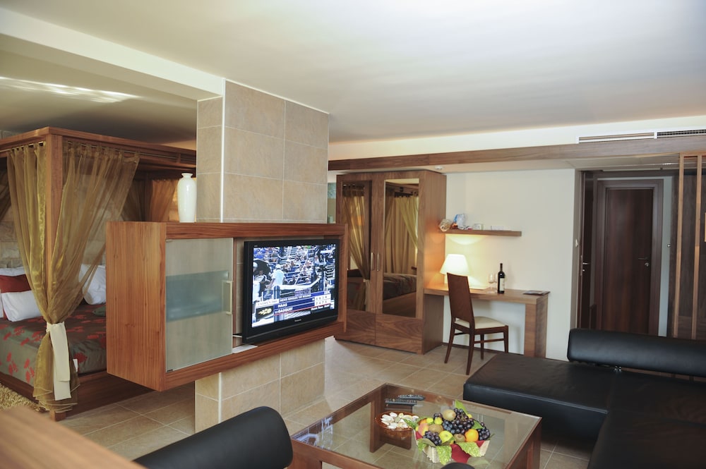 Hunguest Hotel Sun Resort 30/67