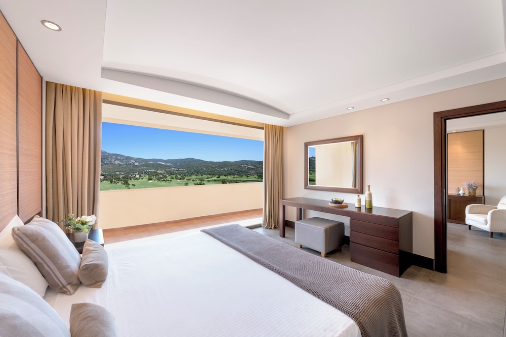 Suite, Double Bed, Golf Course View
