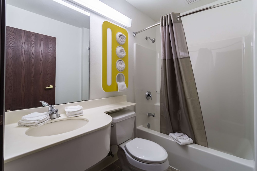 Motel6 Huron, OH - Sandusky 61/62