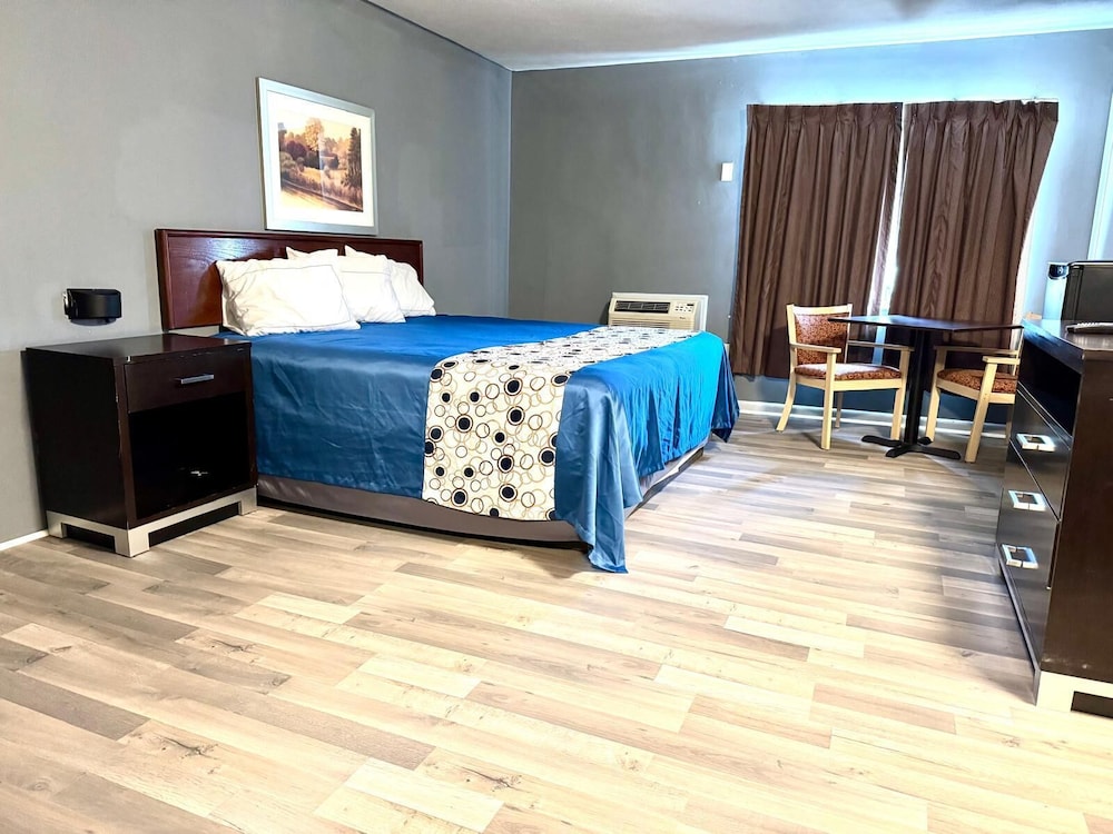 Highlander Inn Cleveland Beachwood Near I-480 15/28