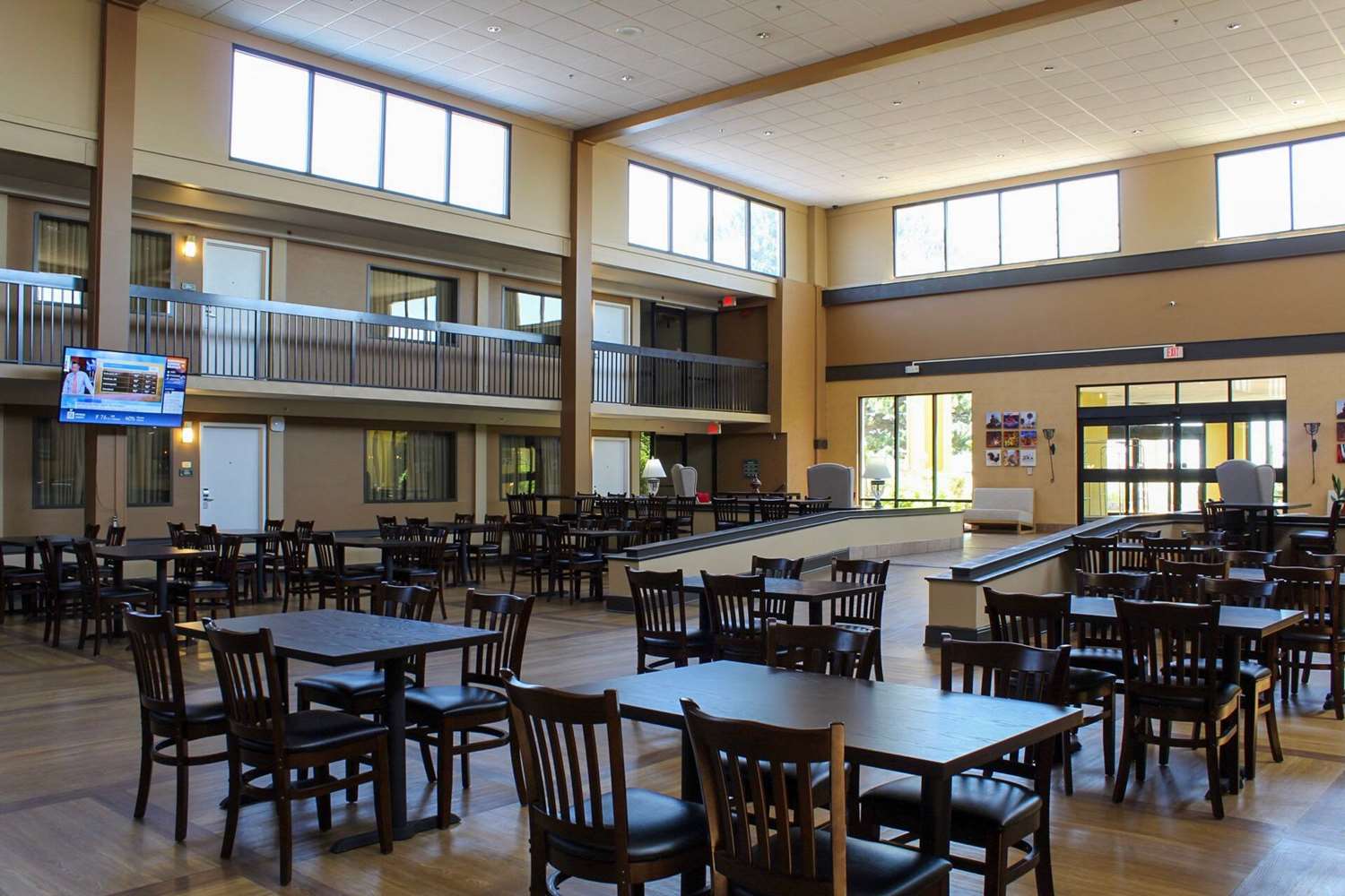 Ramada by Wyndham North Platte & Sandhills Convention Ctr 28/35