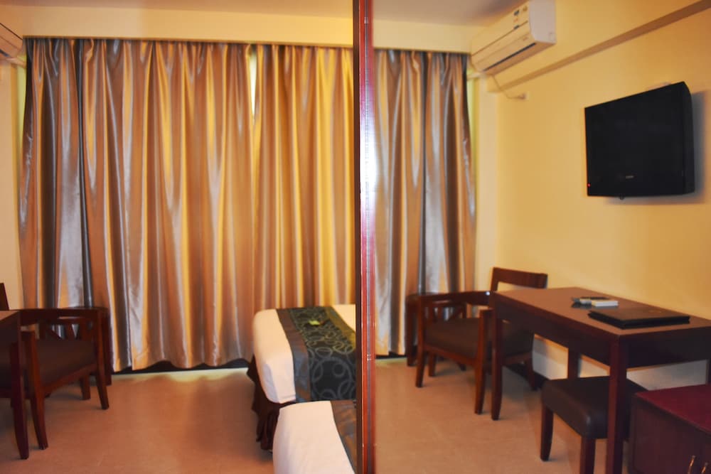 Golden Phoenix Hotel Boracay 39/50