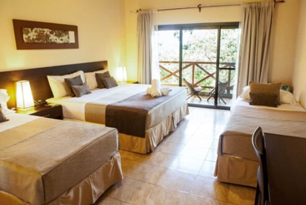 Village Cataratas 18/60