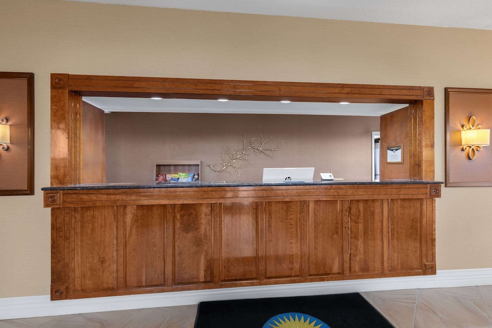 Days Inn by Wyndham Columbia Kentucky 10/52