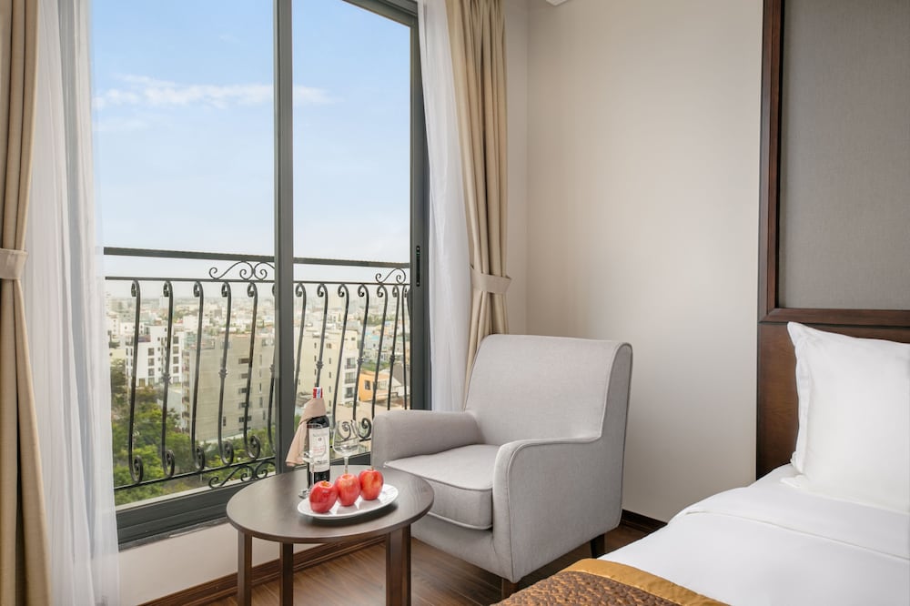 Cosmos Hotel Danang 14/33