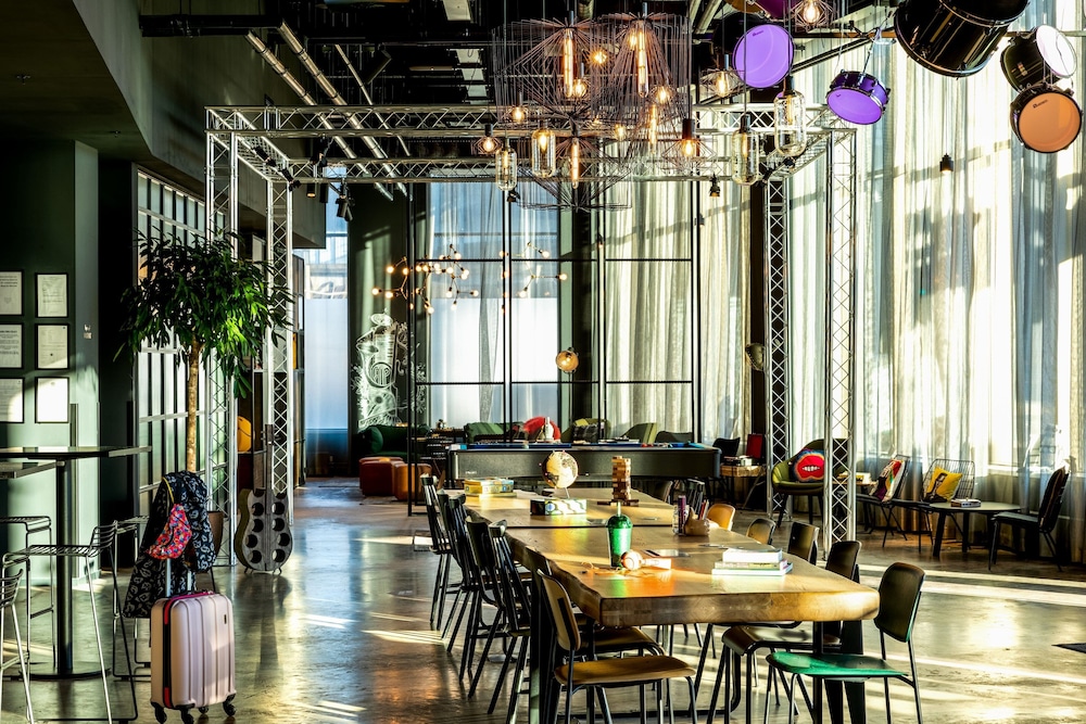 Moxy Glasgow SEC 30/37