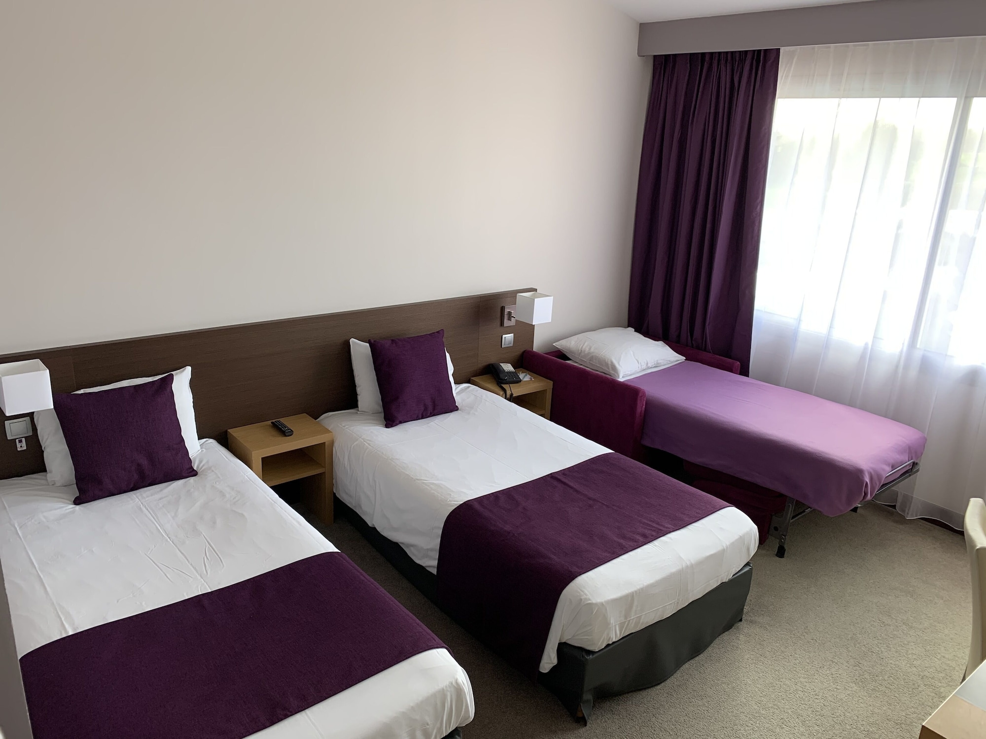 CLASSIC, TWIN BEDS