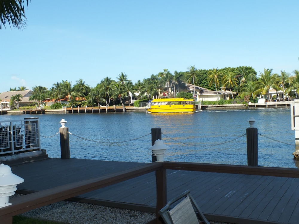 Holiday Isle Yacht Club 61/76