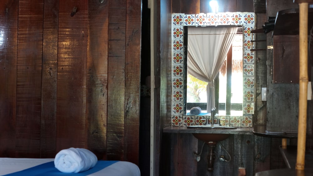 Eco Cabanas Blue Kay 66/67
