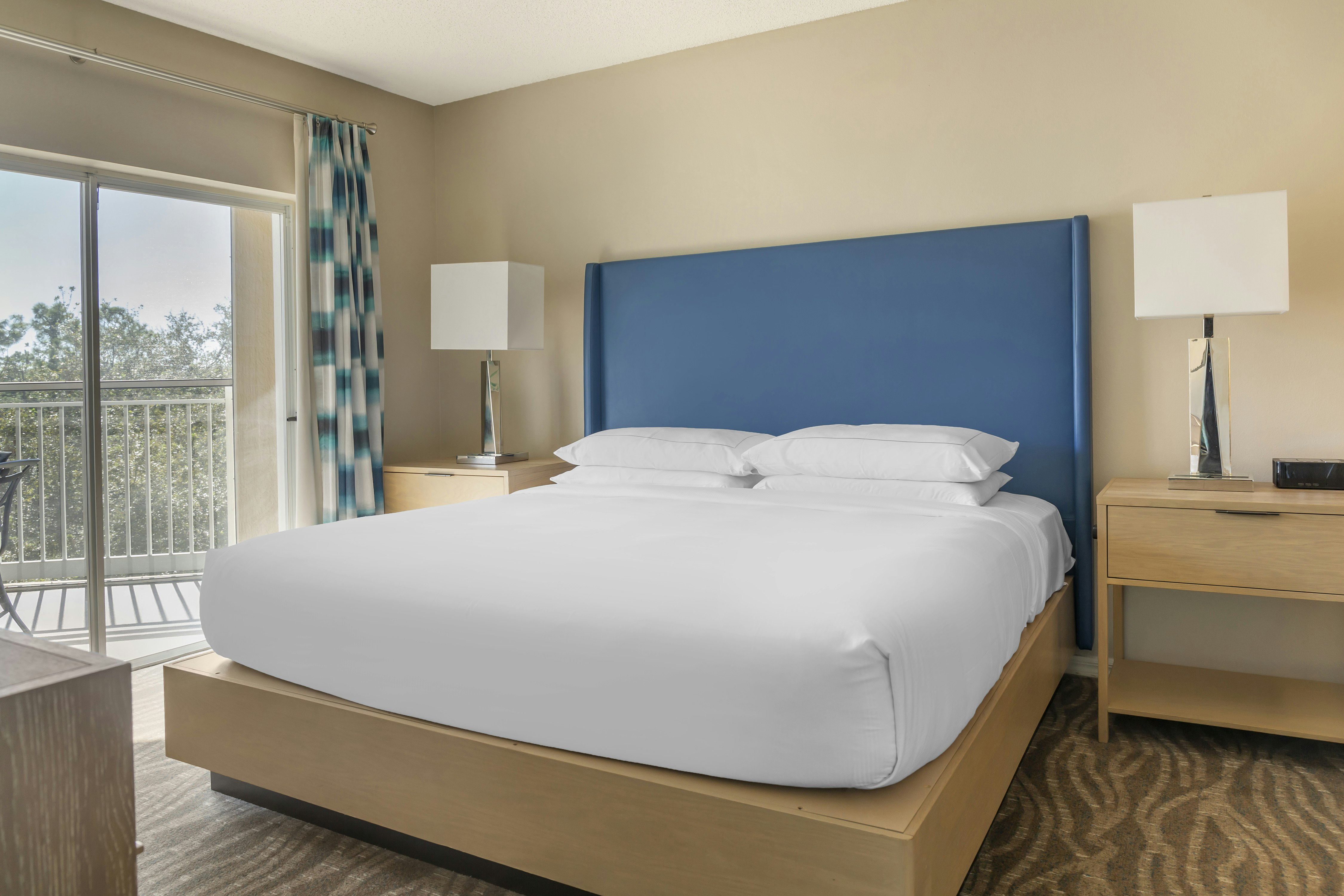 2 BEDROOMS, SUITE, ACCESSIBLE