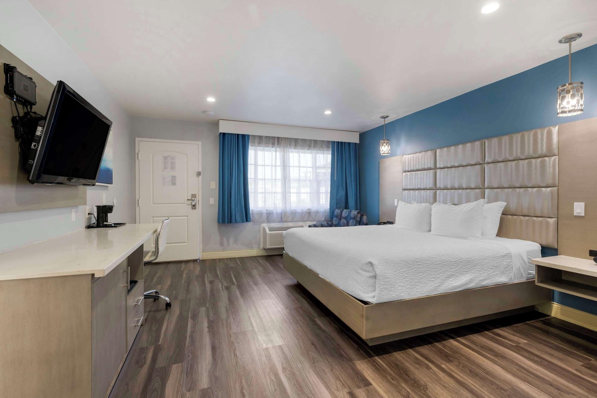 Standard, Multiple Beds, Accessible