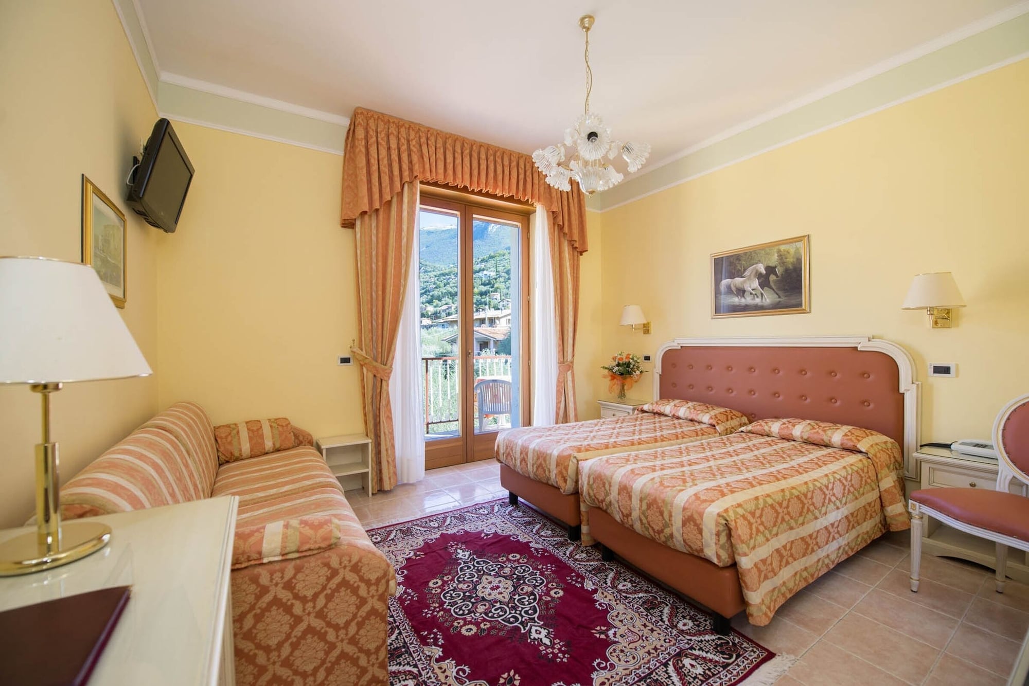 Standard, Double Bed, Lake View