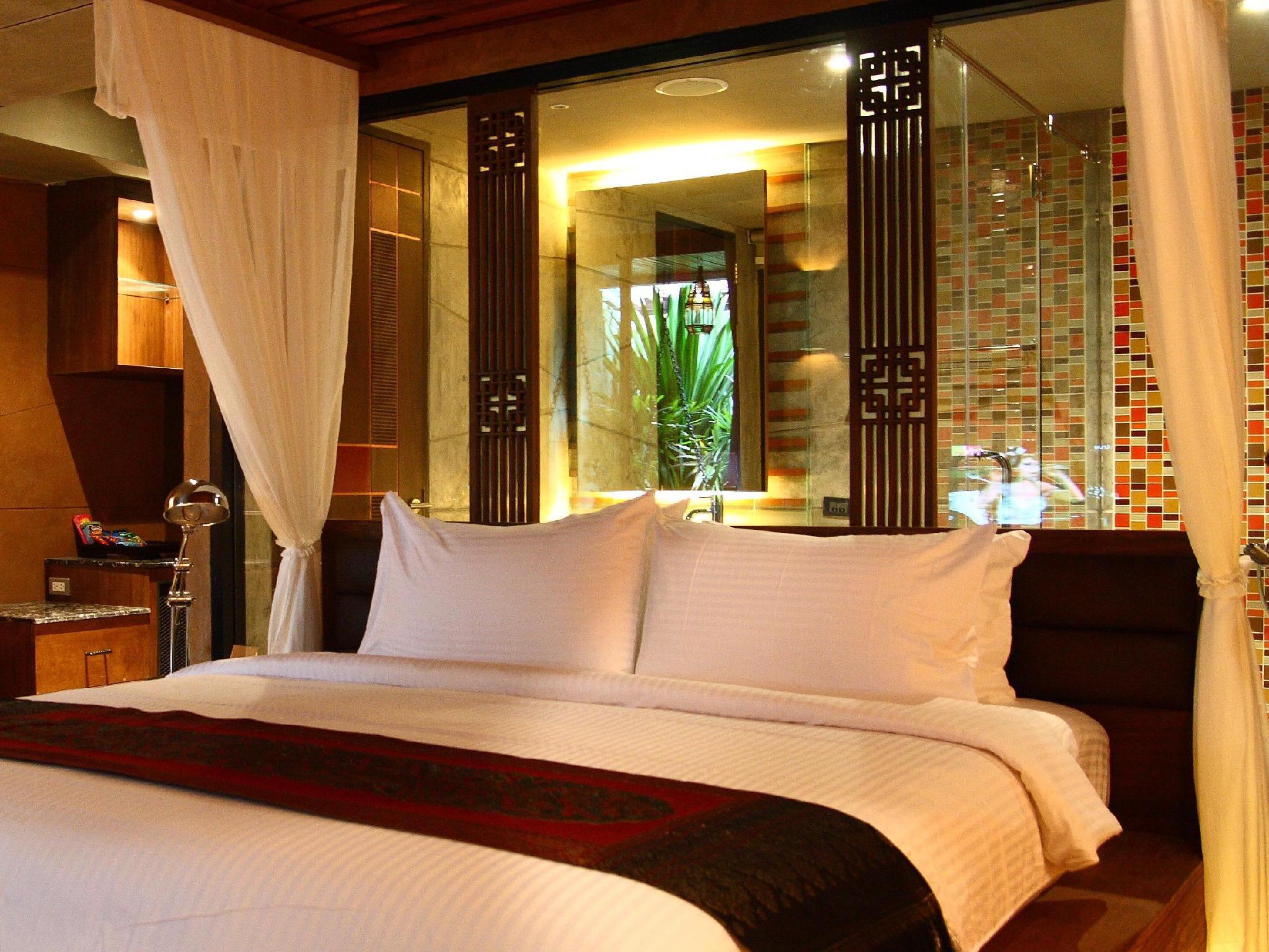 جناح بسرير كينج بجاكوزي، Fusion Suites 2/2