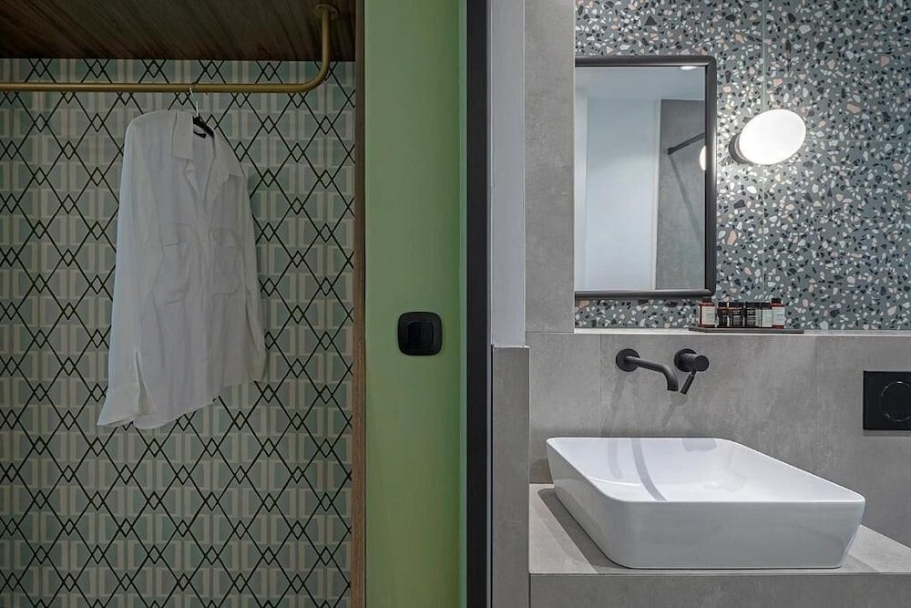 Acro Urban Suites Athens 47/50