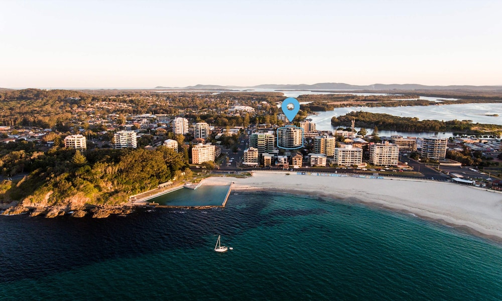 Sevan Apartments Forster 67/74