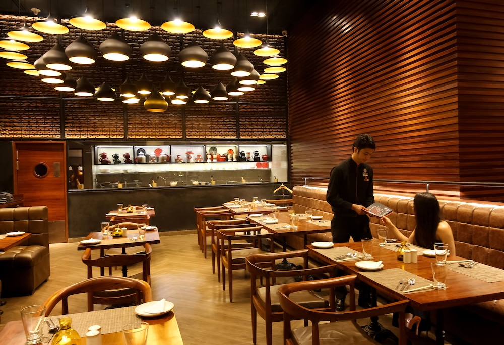 Lemon Tree Premier City Center Gurgaon 36/53