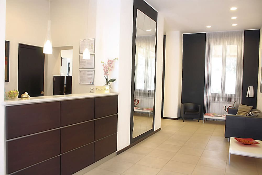 Hotel Paradiso 3/40
