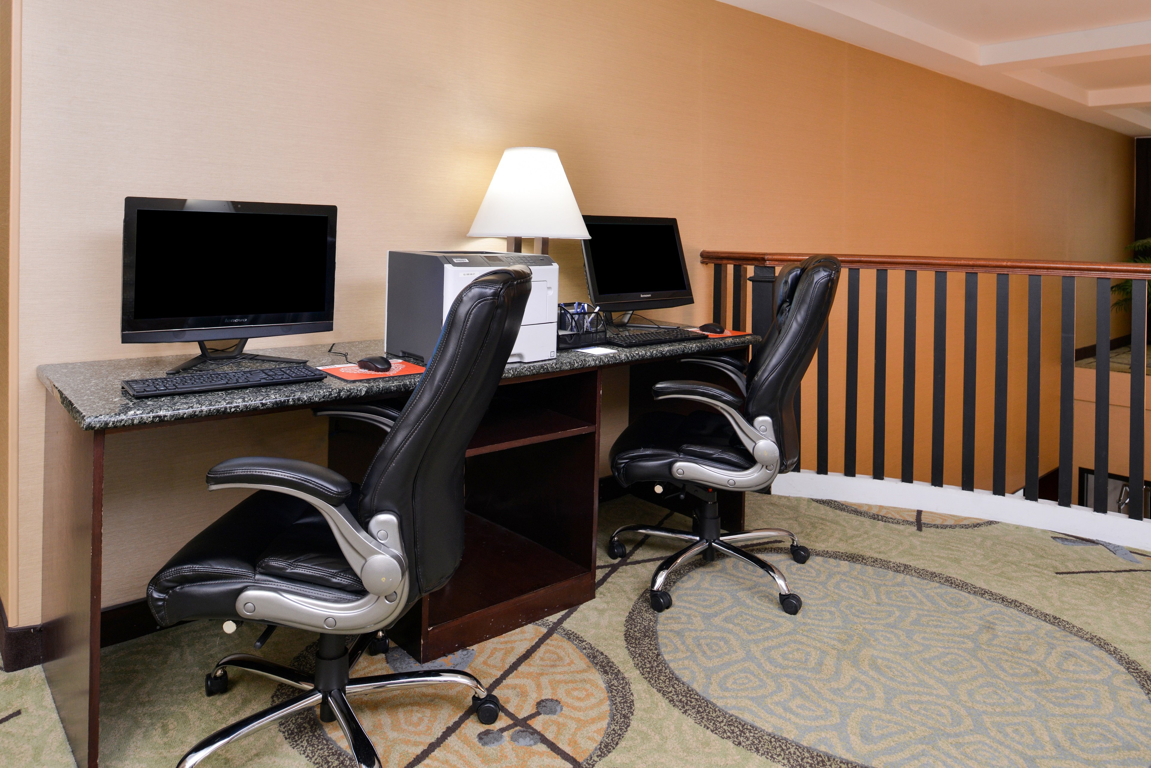 Holiday Inn Express Hotel Suites West Chester 68/76