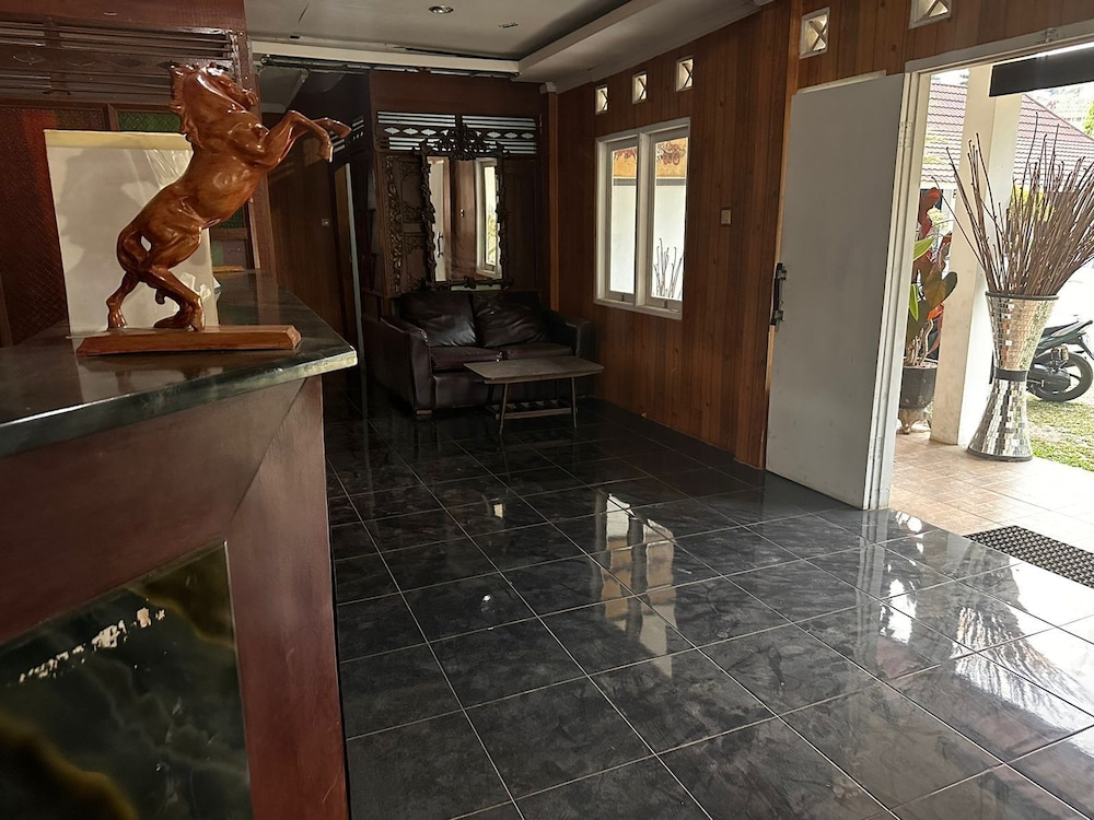 Hotel O Puncak Bogor Near Taman Safari Formerly Alam Hegar 46/50
