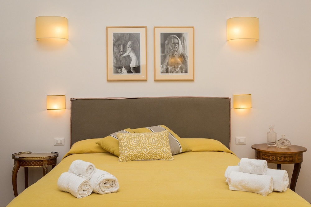 Prestigious Apartment Via Barberini 14/50