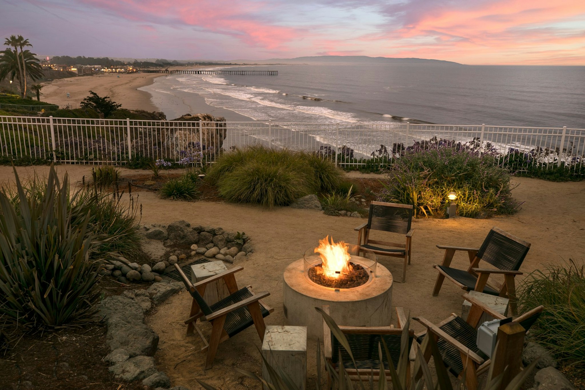 Cottage Inn By The Sea 10/10