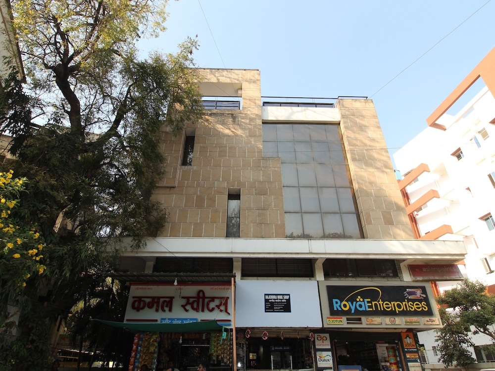 Hotel Pooja International 1/38
